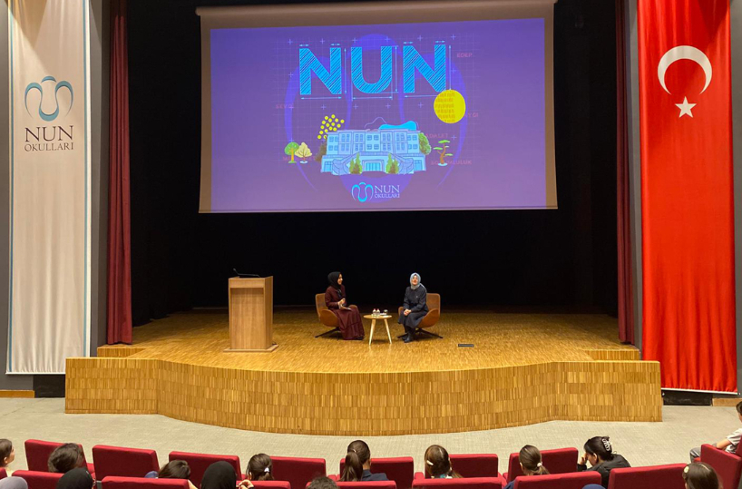 Author–Reader Meeting